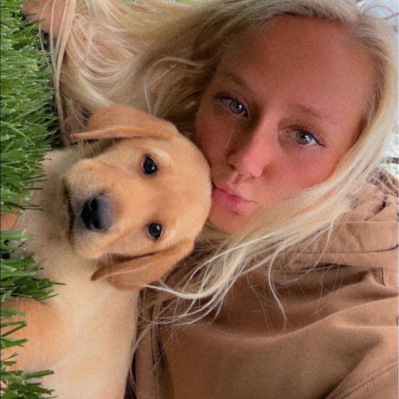 Meet your Posher, Audrey - Picture 1 of 1